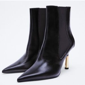 NWT. Zara Black Leather Metallic Heel Chelsea Boots